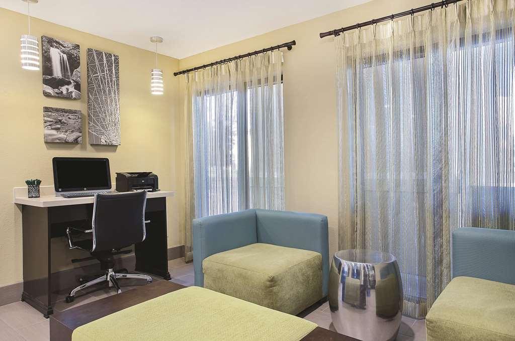 La Quinta Inn By Wyndham Pigeon Forge-Dollywood Ανέσεις φωτογραφία